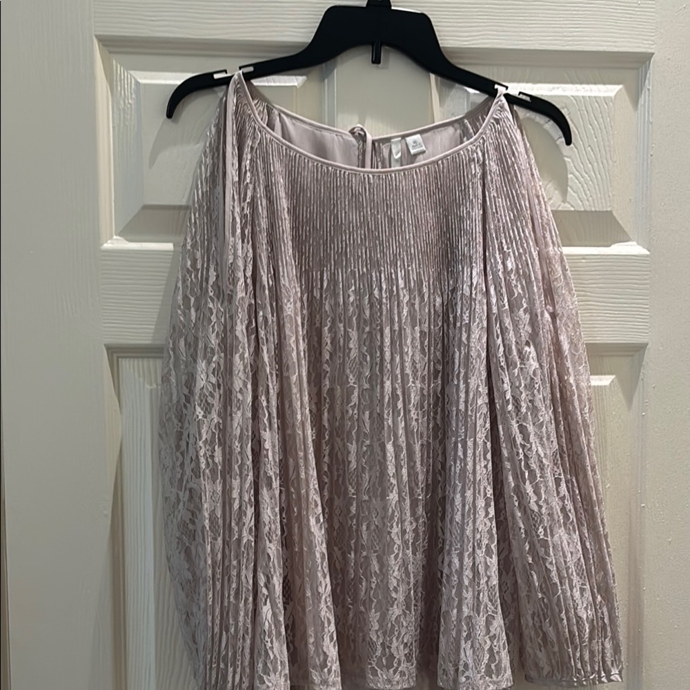 Elegant Lace Blouse in Light Pink
